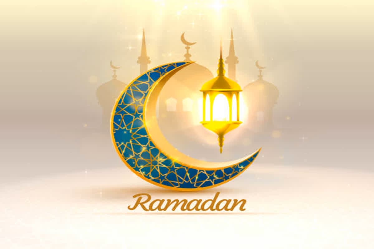 Ramadan Mubarak Wishes In Hindi: रमजान में अपनों को भेजें खुशियों से भरे ये संदेश, पढ़ते ही चेहरे पर आएगी मुस्कान