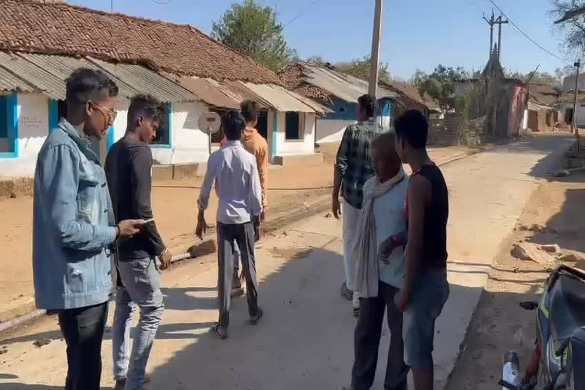 Seoni News: हाय रे दईया, ये क्या.. यहां मोबाइल के कारण कुंवारे बैठे हैं लड़के, कोई भी बेटी देने को राजी नहीं, जानें पूरा माजरा