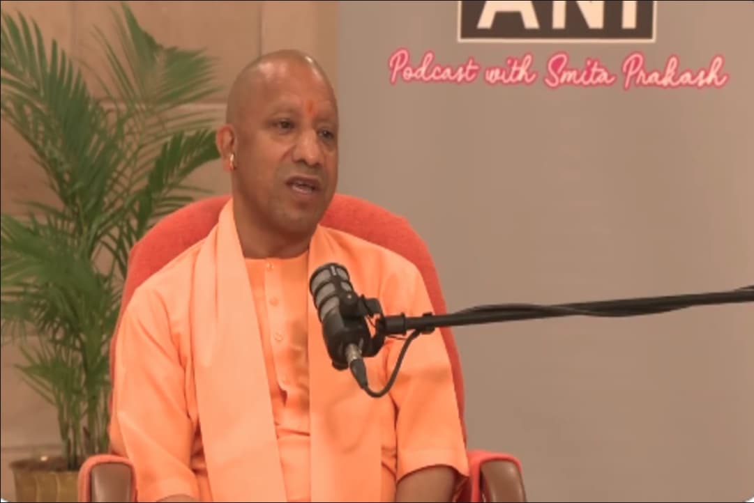 CM Yogi on Waqf Amendment Bill: वक्फ संशोधन विधेयक को लेकर सीएम योगी का बड़ा बयान, कहा- ‘देश और मुसलमानों दोनों के लिए फायदेमंद होगा बिल’