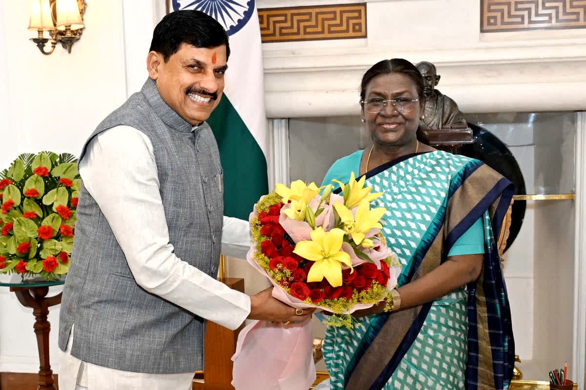 CM Yadav Met Draupadi Murmu: सीएम यादव ने की राष्ट्रपति द्रौपदी मुर्मु से मुलाकात, सोशल मीडिया पर शेयर की तस्वीरें