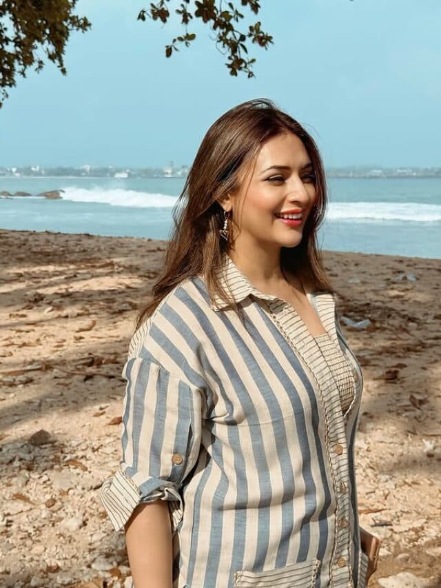 Divyanka Tripathi Pics: ब्लू कुर्ती में दिव्यांका त्रिपाठी का ग्लैमरस लुक, इंस्टाग्राम पर शेयर की खूबसूरत तस्वीरें