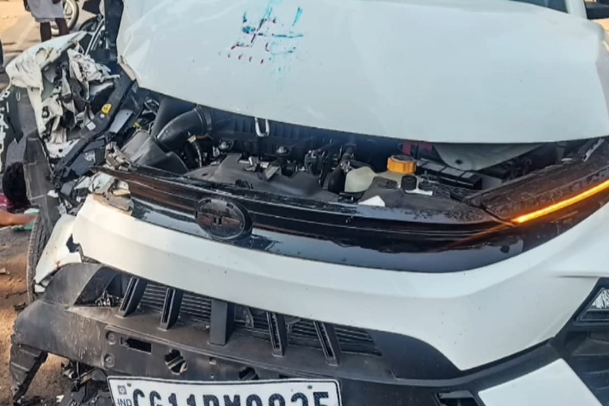 Korba Road Accident: बड़ा हादसा…कार और बाइक की जबरदस्त भिड़ंत, मौके पर ही तीन युवकों की मौत