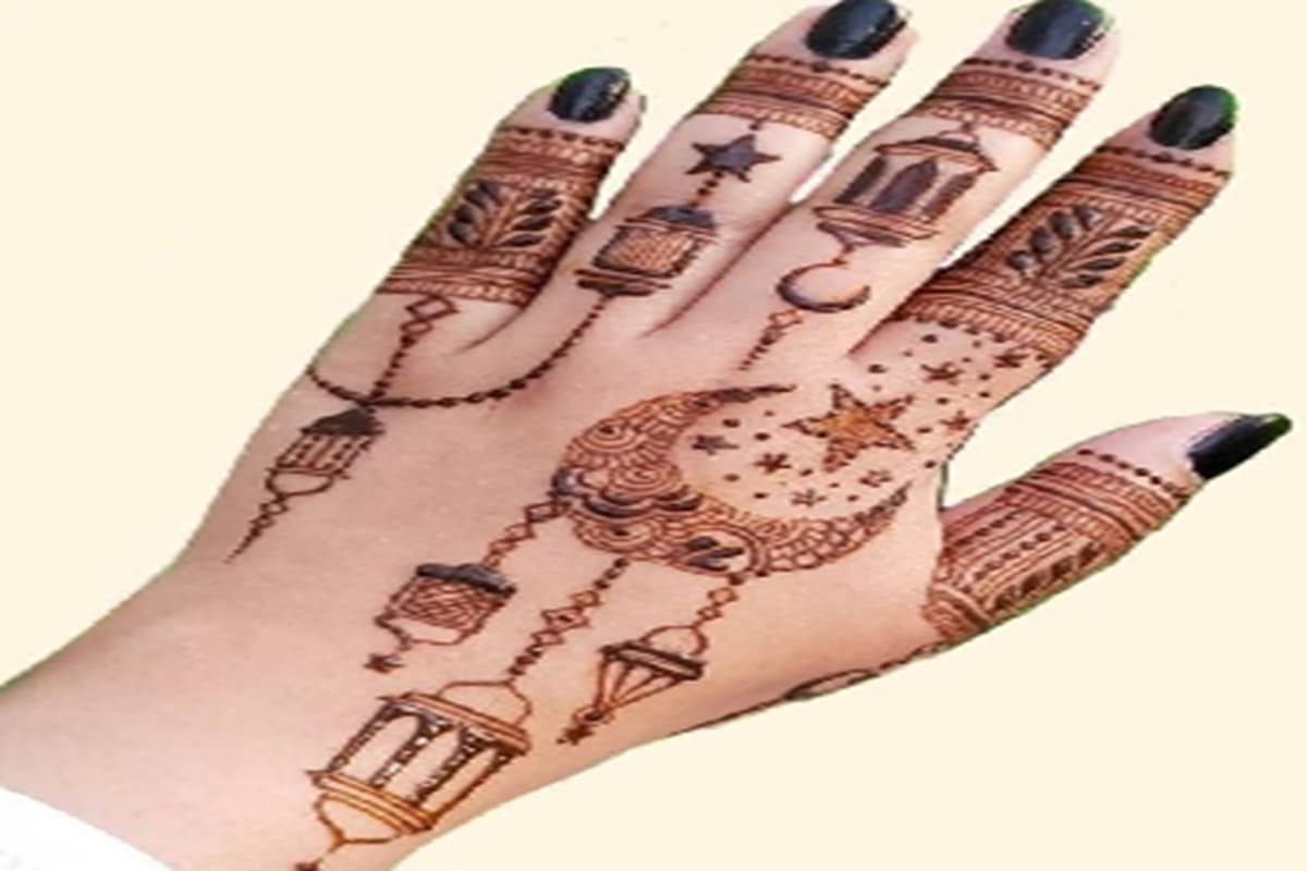 Ramadan 2025 Mehndi Designs: इस रमजान अपने हाथों पर लगाए मेहंदी की ये खूबसूरत डिजाइन, बढ़ाएंगे आपके हाथों की रौनक