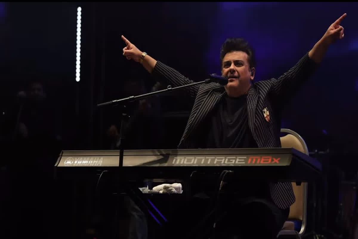 Singer Adnan Sami Citizenship: पहलगाम आतंकी हमले के बाद अदनान सामी की भारतीय नागरिकता पर उठे सवाल, पाकिस्तानी एजेंट कहकर कर रहे ट्रोल! सिंगर ने दिया गजब का जवाब