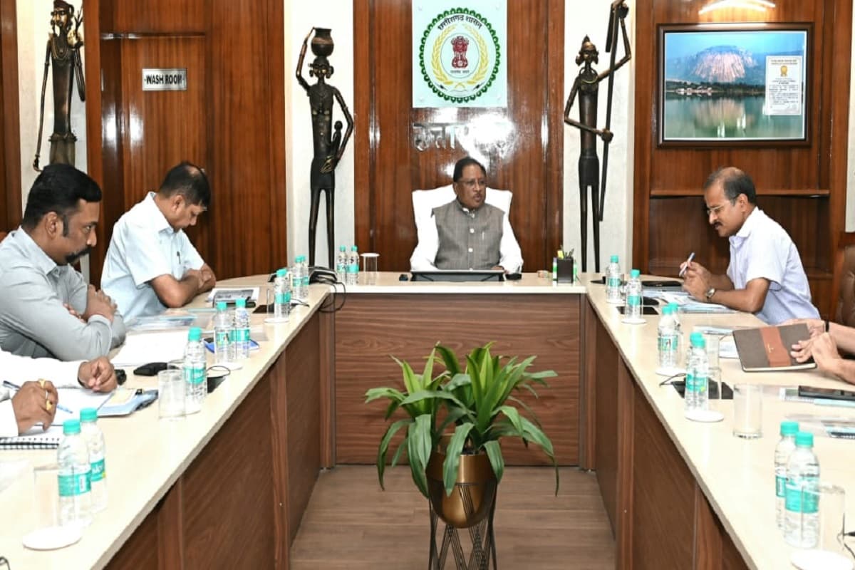 CG News: कोरबा, दंतेवाड़ा और रायगढ़ में विकसित होंगे राष्ट्रीय मॉडल कॉलेज, सीएम साय ने की उच्च शिक्षा विभाग के कार्यों की समीक्षा