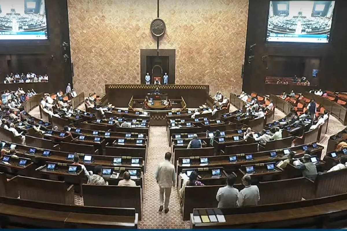 Waqf Amendment Bill in Rajya Sabha: आज राज्य सभा में पेश होगा वक्फ संशोधन बिल, उच्च सदन में इतने घंटे होगी चर्चा, सबसे पहले ये नेता रखेंगे अपनी बात