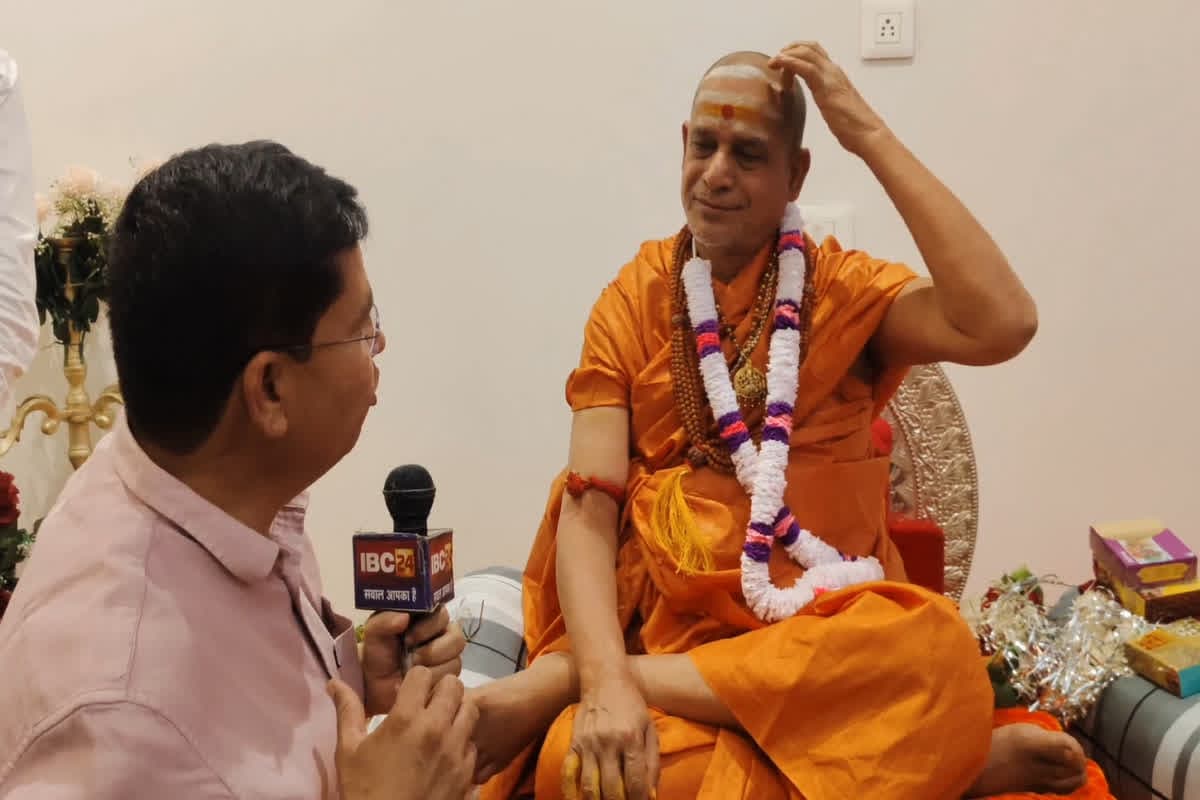 Shankaracharya on Waqf Board: “वक्फ बोर्ड पूरी तरह खत्म हो और समान सिविल कोड हो लागू” शंकराचार्य स्वामी सदानंद सरस्वती का बड़ा बयान
