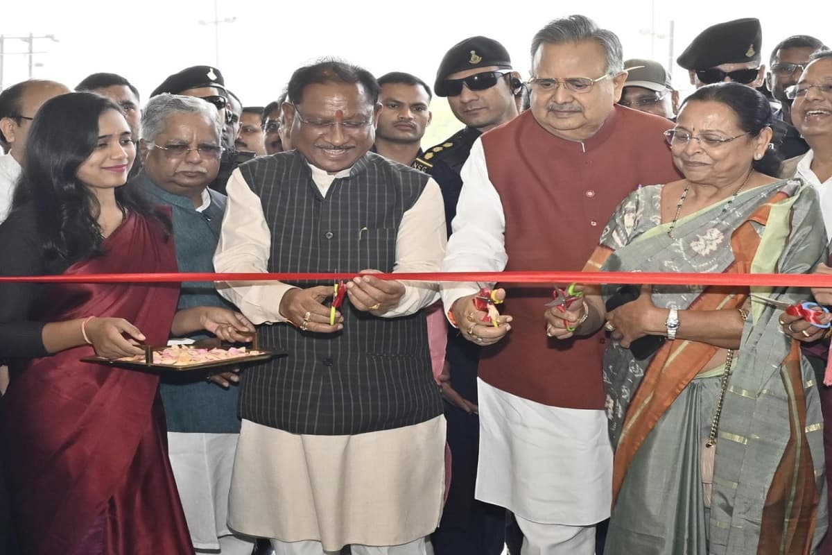 CG Hindi News: एक ही छत के नीचे मिलेगी खरीदारी और मनोरंजन की सुविधा, सीएम साय ने किया जोरा मॉल का भव्य शुभारंभ