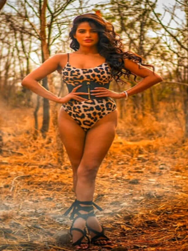 Poonam Pandey Hot Pic: लेपर्ड प्रिंटेड मोनोकिनी में एक्ट्रेस ने कराया हॉट फोटोशूट, शेयर की खूबसूरत तस्वीरें