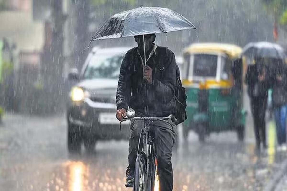 MP Weather Latest Update: प्रदेश में बदला मौसम का मिजाज.. राजधानी समेत कई इलाकों में बारिश के साथ गिरेंगे ओले, 26 जिलों के लिए अलर्ट जारी