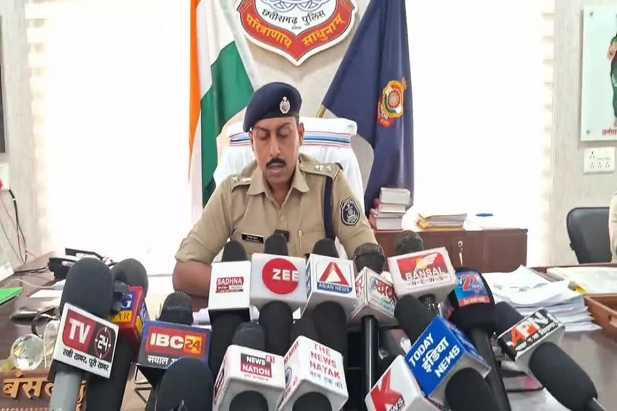 CG News: लेबर इंस्पेक्टर 20, शिक्षक 15 तो चपरासी के लिए 8 लाख की मांग, नौकरी दिलाने के नाम पर करीब 38 लाख की ठगी, दो आरोपी गिरफ्तार