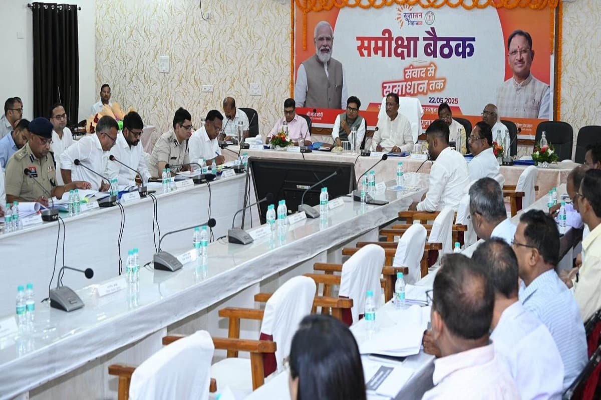 Chhattisgarh News: ‘अब नहीं चलेगी तारीख पर तारीख, फील्ड में दिखाएं सक्रियता’.. सीएम साय ने इस संभाग के अधिकारियों को दी सख्त हिदायत