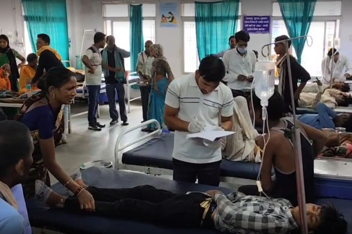 Dindori Road Accident News: अमरकंटक मार्ग पर दर्दनाक हादसा! बारातियों से भरा पिकअप वाहन पलटा, 23 घायल, 3 की हालत गंभीर