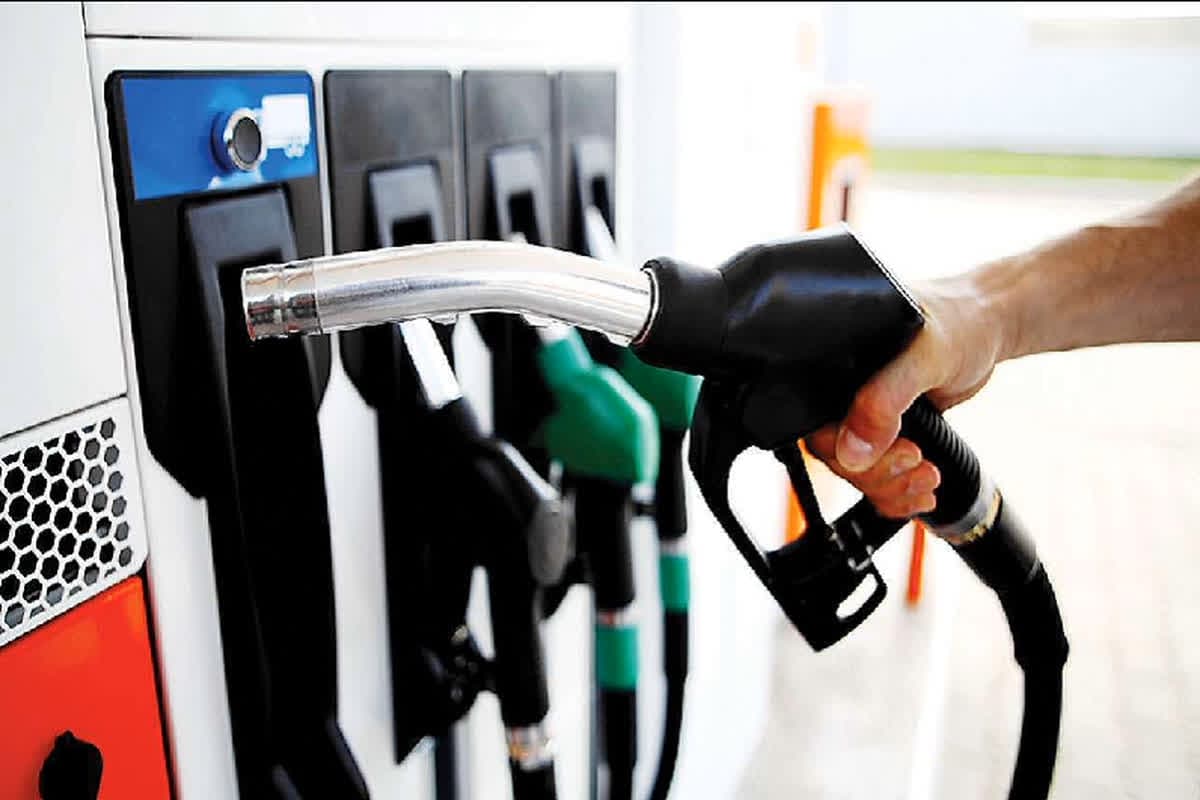 Petrol Pump Close News Today: भारत-पाकिस्तान तनाव के बीच सभी पेट्रोल पंप को बंद रखने का आदेश, अगले 48 घंटे तक नहीं मिलेगा पेट्रोल-डीजल