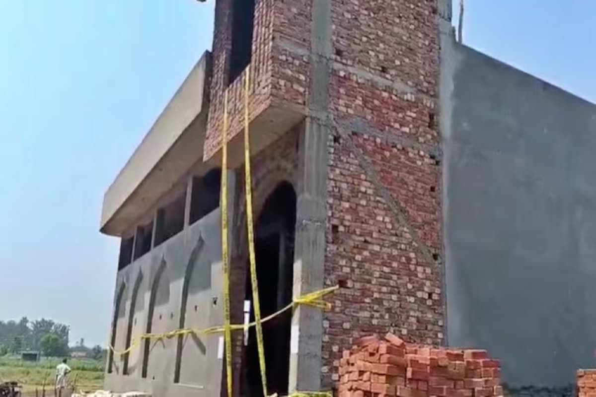 Illegal Mosque in Muzaffarnagar: बिना अनुमति के बनाई जा रही थी मस्जिद, प्रशासन ने किया सील, मुतवल्ली समेत दो गिरफ्तार