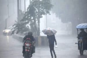 Aaj ka Mausam: दो रंग दिखा रहा मौसम.. आज से नौतपा तक 14 जिलों में आंधी के साथ होगी बारिश, मौसम विभाग ने जारी की चेतावनी