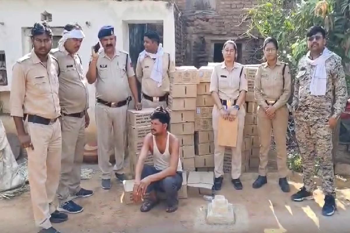 Datia Crime News: नशे के खिलाफ पुलिस की बड़ी कार्रवाई,जब्त की 4 लाख रुपए की अवैध शराब, एक संदिग्ध हिरासत में