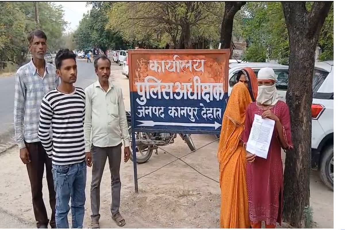 तांत्रिक ने भूत प्रेत का साया बताकर नाबालिग को रात में बुलाया, फिर खेत में ले जाकर किया गंदा काम, पुलिस ने अब तक नहीं दर्ज की FIR