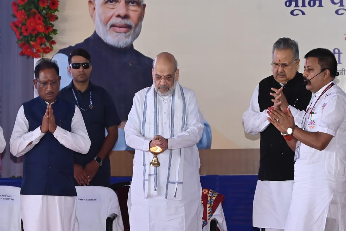 Amit Shah CG Visit: नेशनल फोरेंसिक साइंस यूनिवर्सिटी का अमित शाह ने किया भूमिपूजन, सभा को कर रहे संबोधित, देखें लाइव