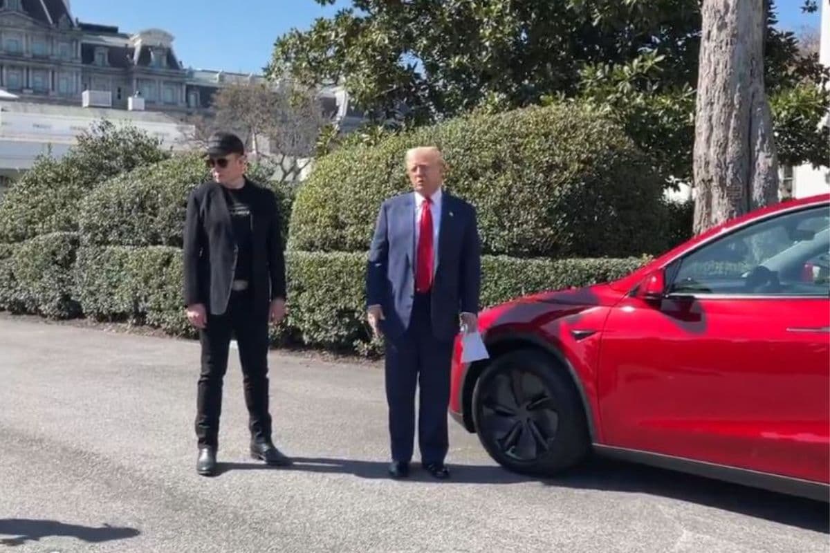 Trump Tesla Car: Elon Musk से तकरार के बाद ट्रंप ने लिया कार पर बड़ा फैसला… बेच रहे अपनी Tesla!