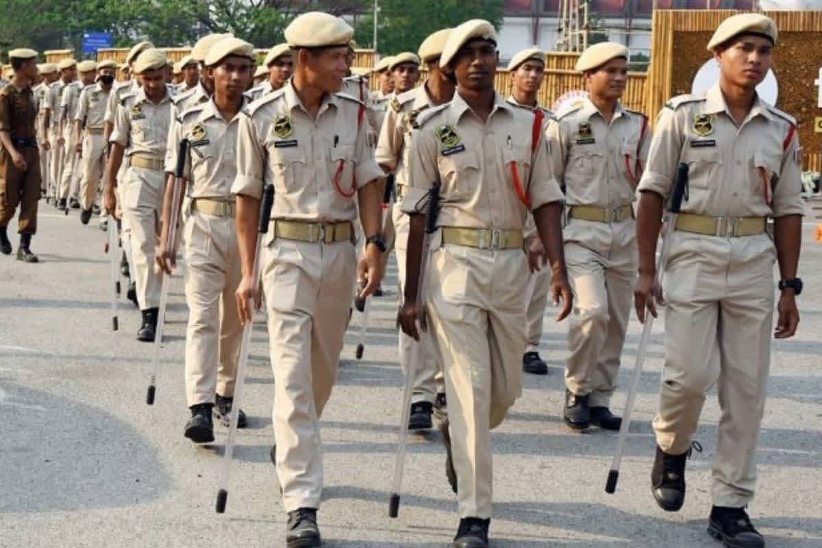 UP Police Constable Vacancy 2025: नये साल में कॉन्स्टेबल के 32 हजार से ज्यादा पदों पर भर्ती, आवेदन से पहले पोर्टल पर पंजीकरण जरूरी