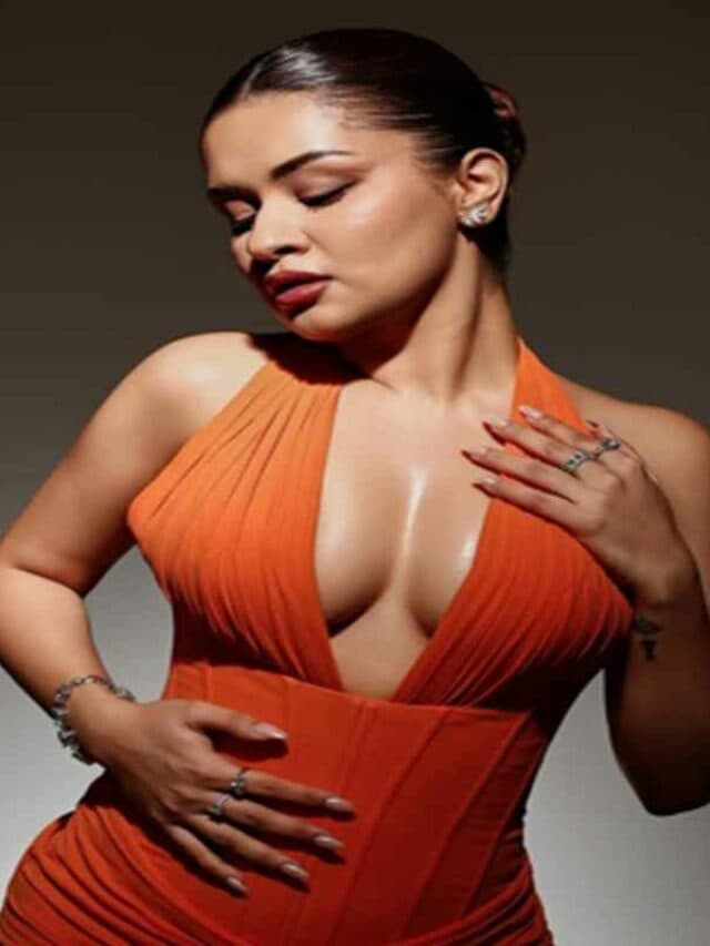 Avneet Kaur Hot Pic: डीप नेक बॉडीकॉन ड्रेस में एक्ट्रेस ने लगाया हॉटनेस का तड़का, शेयर की ग्लैमरस तस्वीरें