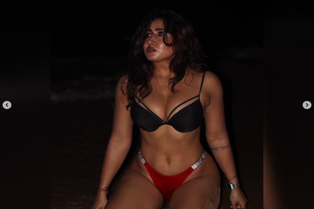 Sofia ansari hot sexy video: ब्लैक बिकिनी में सोशल मीडिया इनफ्लुएंसर ने दिखाया सेक्सी डांस, अकेले में प्ले करके देख रहे फैंस