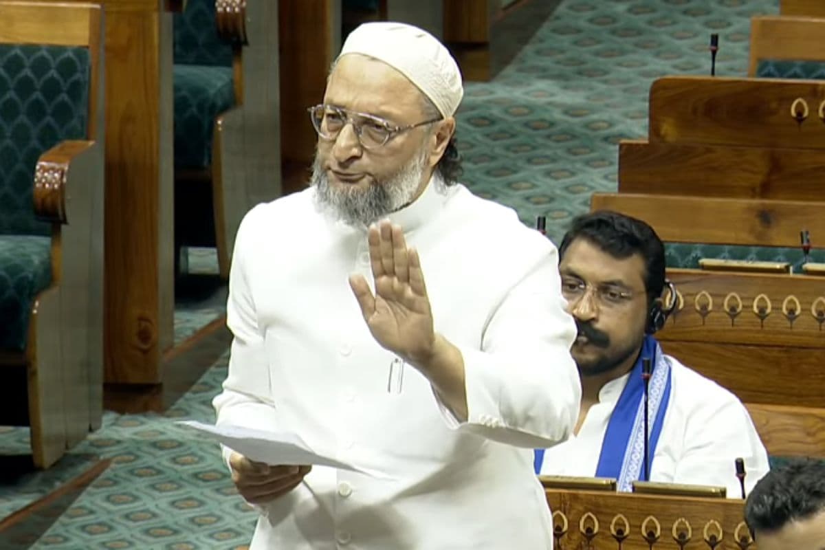 Owaisi On Operation Sindoor: एक गोरा वाइट हाउस में बैठकर सीजफायर का ऐलान करेगा… ये आपका नेशनलिज्म है? सदन में गरजे ओवैसी, सत्ता पक्ष के सांसदों की कर दी बोलती बंद
