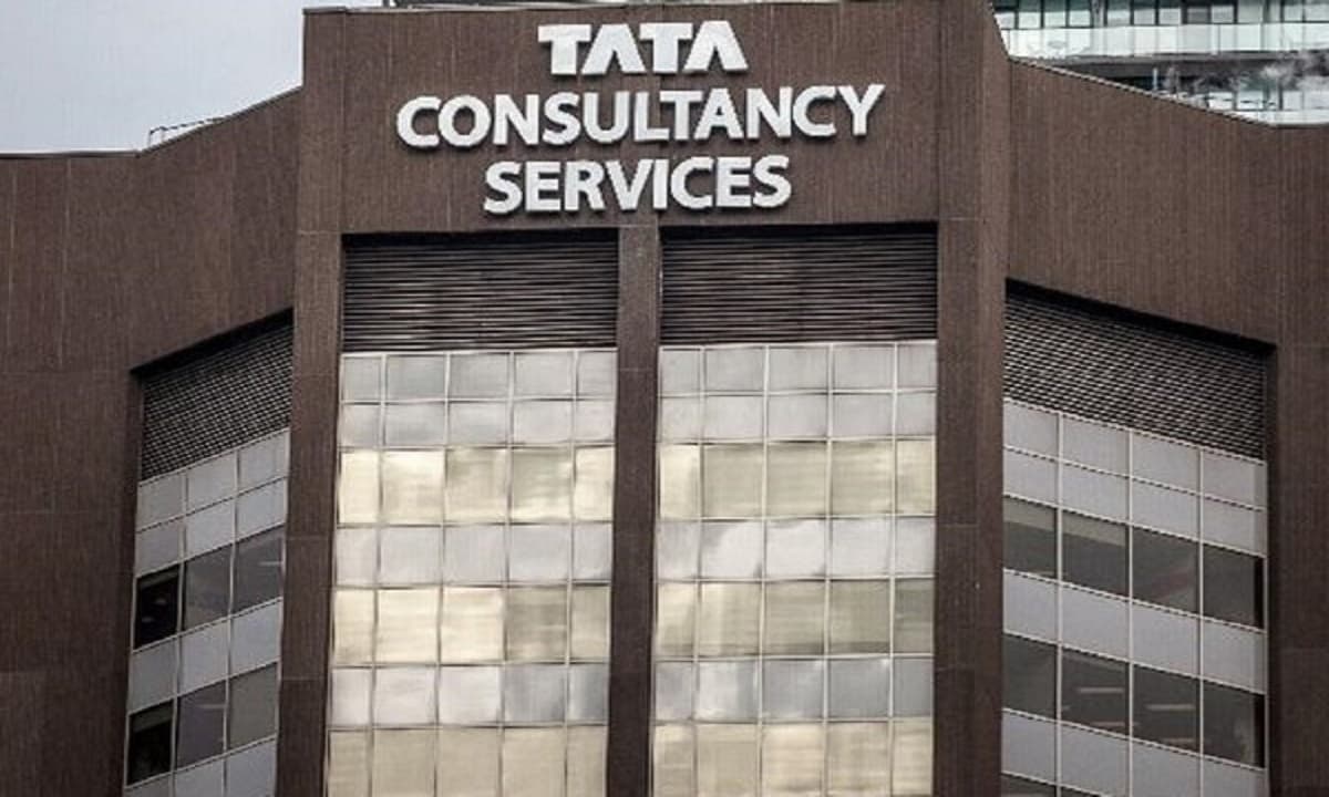 TCS Share Price: IT दिग्गज की आय घटी, UBS ने कहा- खरीदो! बाकी ब्रोकरेज रहे सतर्क
