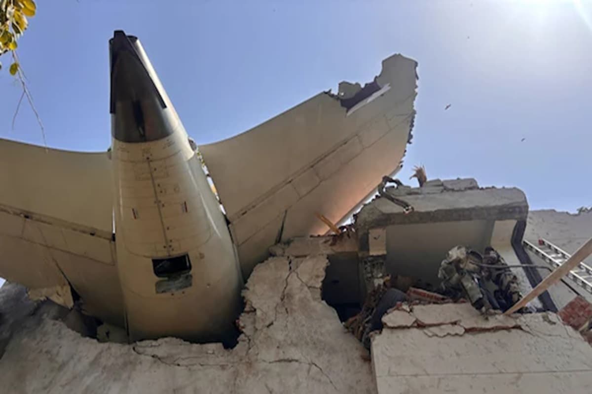 Ahmedabad Plane Crash: अहमदाबाद विमान हादसे को लेकर बड़ा खुलासा, इस वजह से क्रैश हुआ था विमान, 241 लोगों की हुई थी मौत