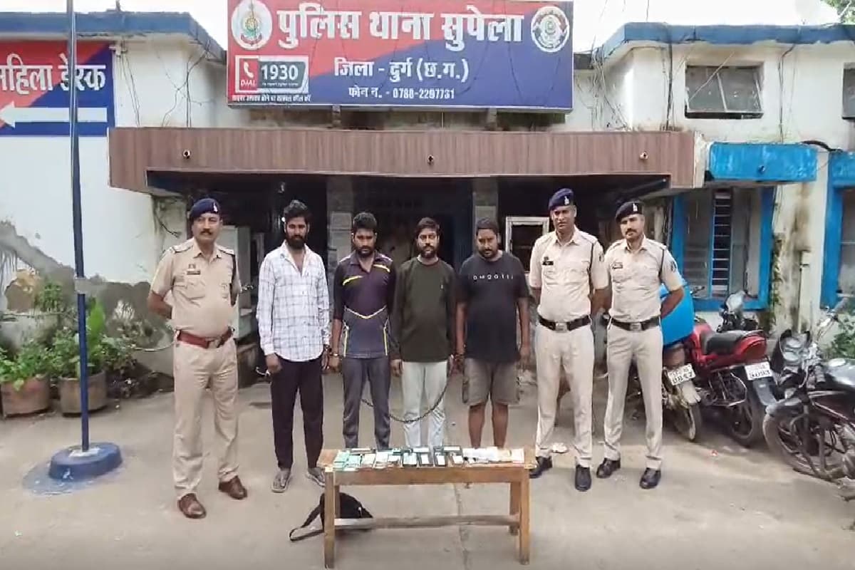 Bhilai Online Satta News: पुलिस ने 8 सटोरियों को किया गिरफ्तार, मोबाइल और 40 हजार से ज्यादा नगदी जब्त