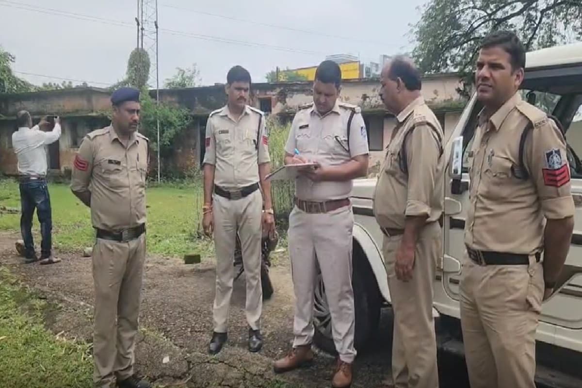 Vidisha News: नशे के इंजेक्शन लगाते ही हुई व्यक्ति की मौत, आरटीओ परिसर में मिला में मिला शव, देखकर पुलिस भी रह गई हैरान