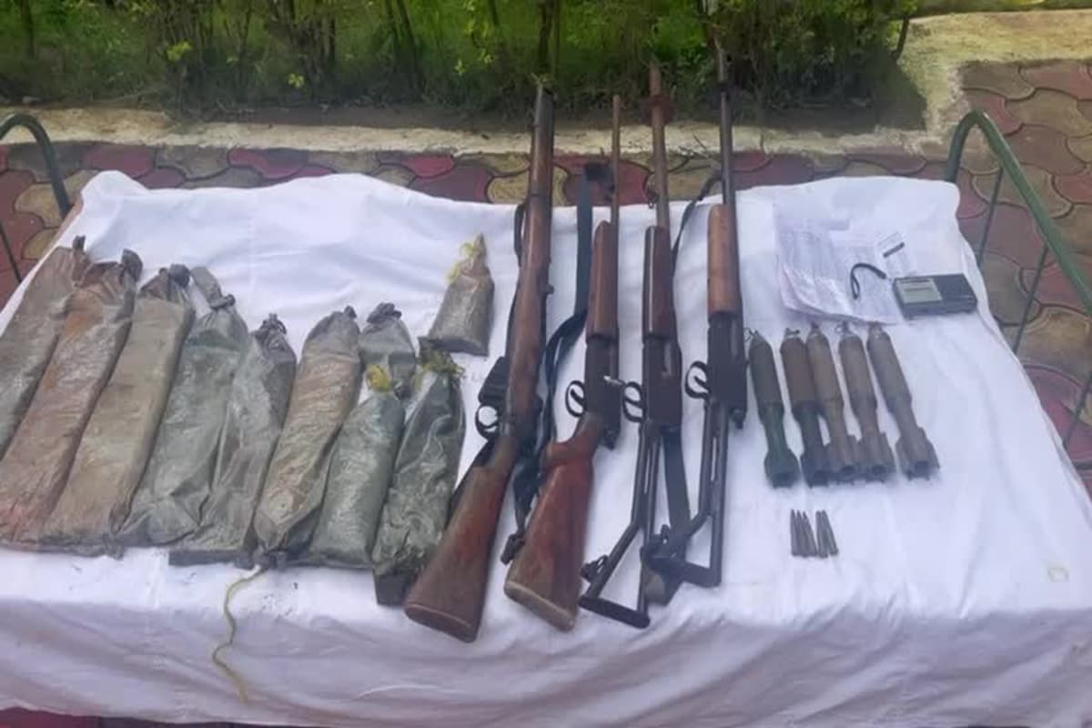 Naxal Commander Killed: नारायणपुर में पुलिस को एक और बड़ी सफलता, नक्सल मुठभेड़ में 8 लाख की इनामी नक्सली कमांडर ढेर