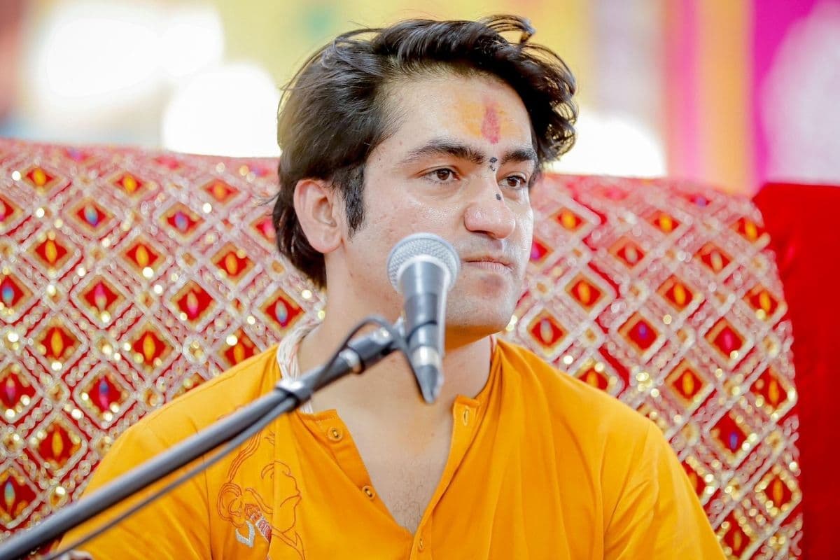 Dhirendra Shastri: ‘नेपाल को दोबारा हिंदू राष्ट्र बनाना चाहिए’, बागेश्वर धाम के धीरेंद्र शास्त्री का बड़ा बयान, कहा- पाकिस्तान में 22% से घटकर 2% बचे हिंदू, अब जागने का वक्त है