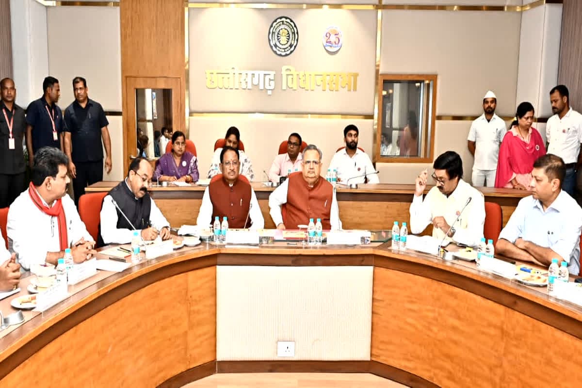 Chhattisgarh News: छत्तीसगढ़ आएंगे पीएम मोदी, तैयारियों को लेकर सीएम साय ने की उच्च स्तरीय बैठक, अधिकारियों को दिए ये निर्देश