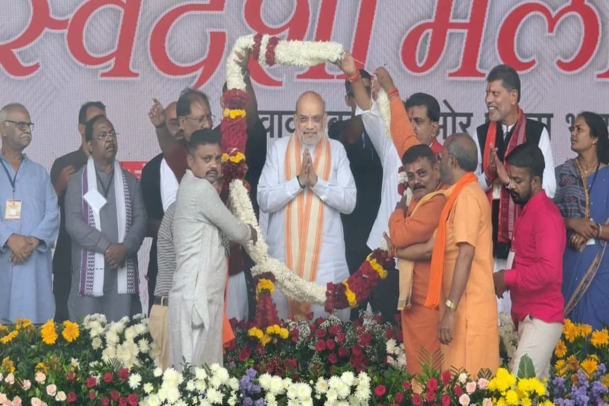 Amit Shah Bastar Visit: गृहमंत्री अमित शाह के संबोधन की बड़ी बातें, छत्तीसगढ़ के विकास के लिए 4 लाख 40 हजार करोड़ दिए, देशभर के आदिवासी खेलने आएंगे बस्तर ओलंपिक, हथियार छोड़ें भटके हुए युवा