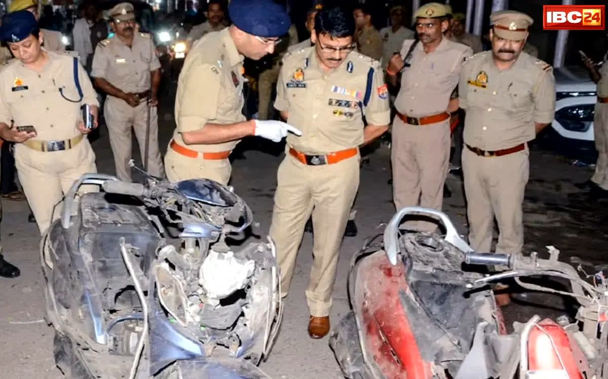 Kanpur Blast News: कानपुर में मस्जिद के बाहर अचानक हुए भीषण धमाके, मचा हड़कंप, कई लोग बुरी तरह हुए घायल…