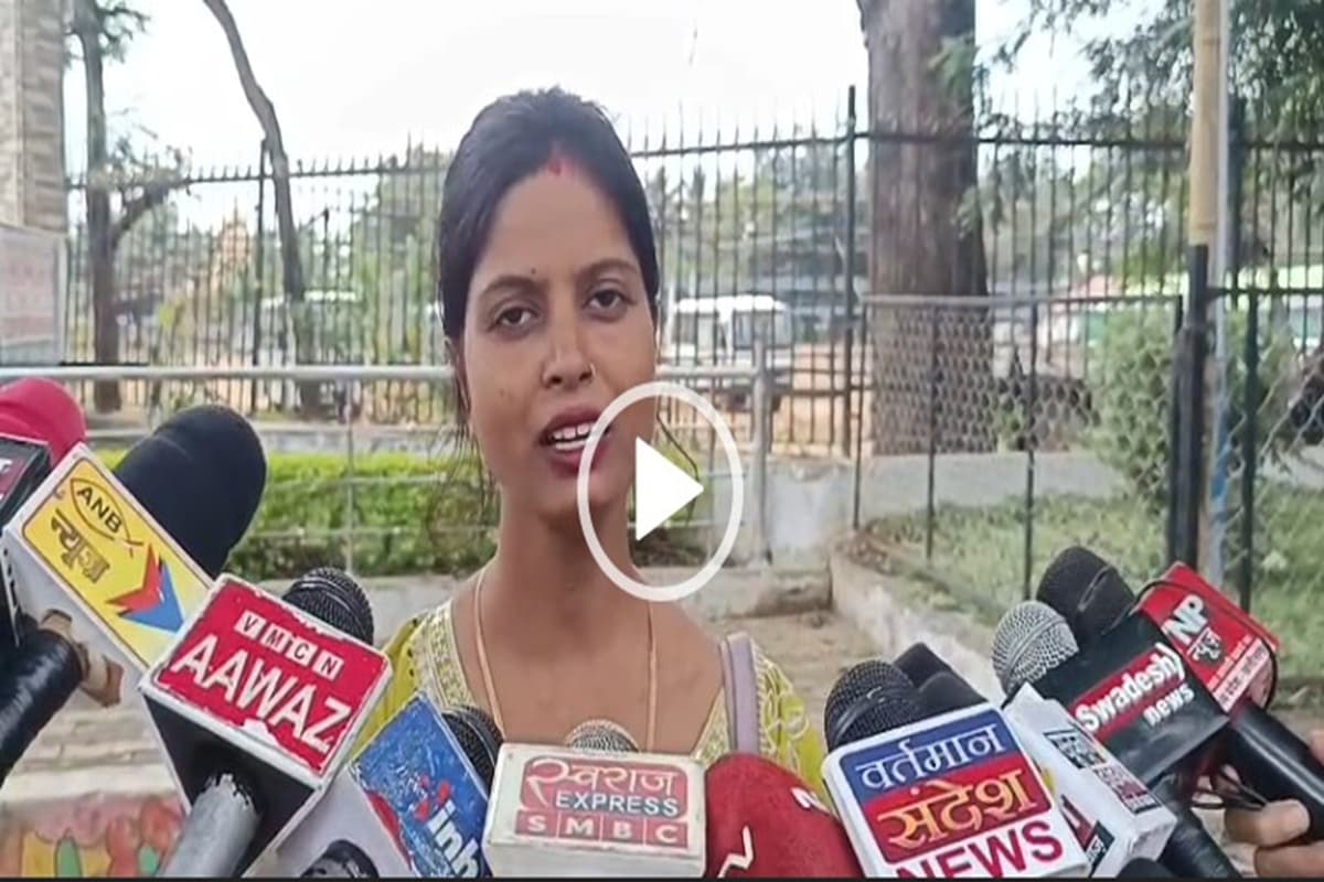 Ambikapur News: पति ने कराया गर्भपात..अपने साथ भी नहीं रखता, बस्तर तहसीलदार की पत्नी ने लगाए गंभीर आरोप