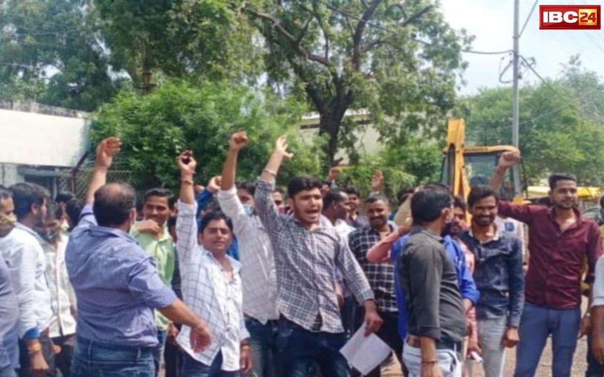 MadhyaPradesh Outsource Karmchari: आउटसोर्स और अस्थायी कर्मचारियों का महाक्रांति आंदोलन, जानिए क्या हैं मांगें और क्यों हो रहा है आंदोलन?