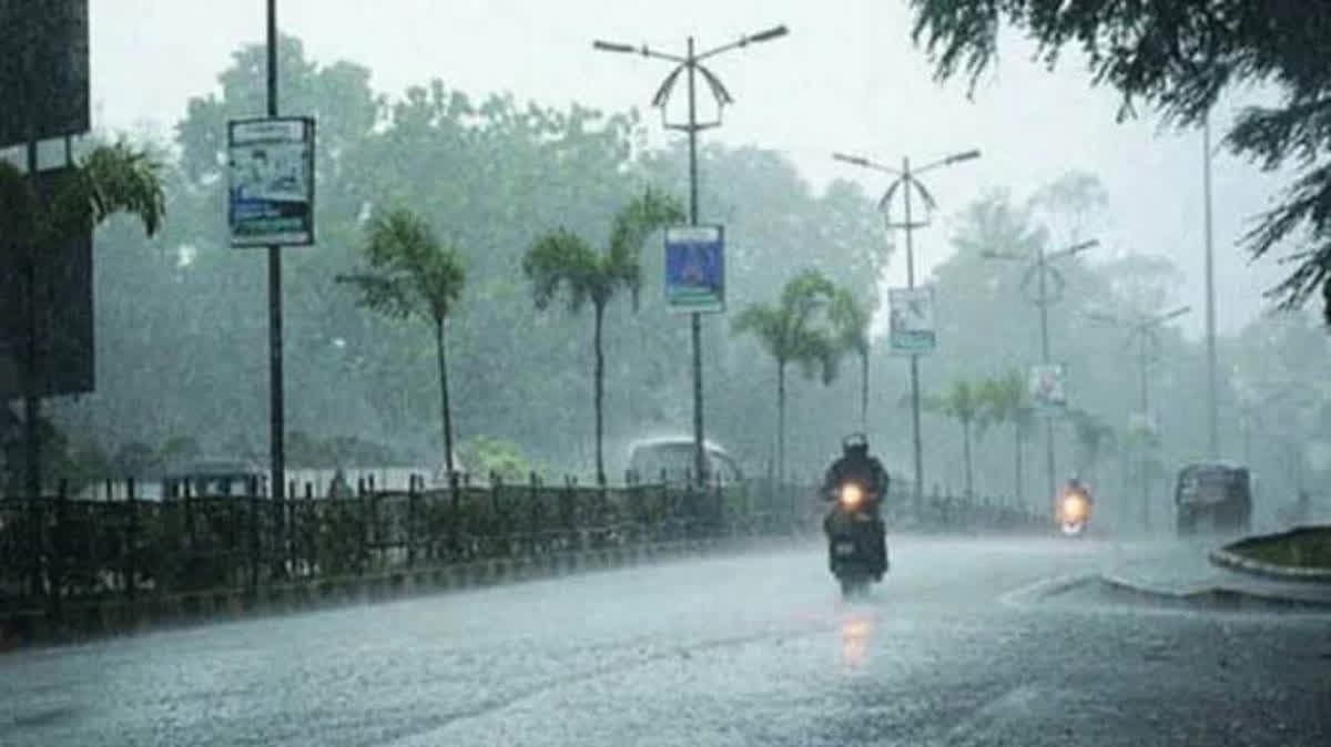 MP Weather News: मानसून की विदाई के बाद मध्यप्रदेश में आज जमकर होने वाली है बारिश, इन जिलों के लिए अलर्ट जारी, ठंड भी दिखाएगी अपने तेवर…