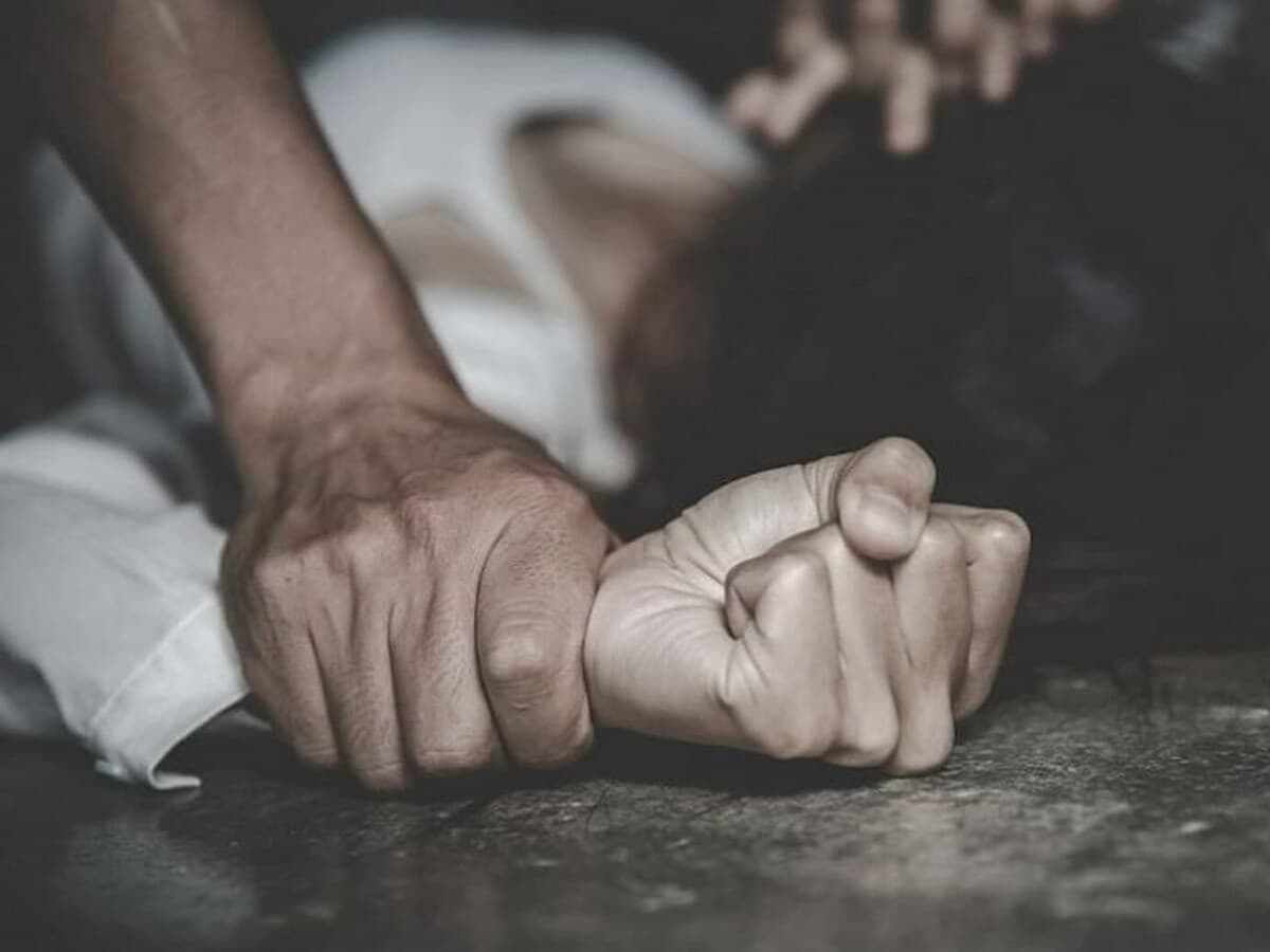Durg Rape News: पहले कॉलेज के छात्रा से फेसबुक में की दोस्ती, फिर होटल में ले जाकर लूट ली आबरू, अब पीड़िता ने थाने में सुनाई आपबीती