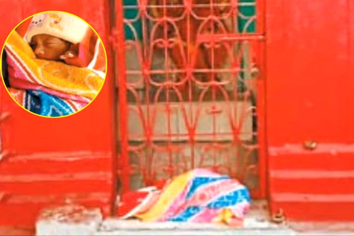 Durg News: छत्तीसगढ़ में मां की ममता हुई शर्मसार, नवजात बच्ची को हनुमान मंदिर में छोड़कर भागी महिला, इस हाल में मासूम को देख दंग रह गया पूरा गांव