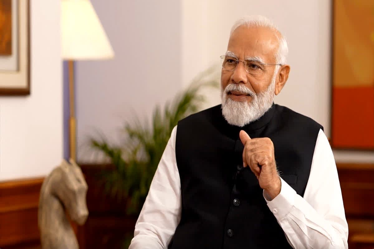 PM Modi South Africa Visit: तीन दिवसीय दक्षिण अफ्रीका दौरे पर पीएम… क्या होगी ग्लोबल साउथ के मुद्दों पर मोदी की रणनीति? G-20 में करेंगे ये 3 बड़े ऐलान