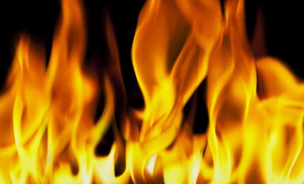 Morbi Fire News: मोरबी के सब स्टेशन में ट्रांसफार्मर फटने से भयंकर आग, इलाके में अफरा-तफरी, दमकल की टीमों ने किया मोर्चा संभाला !