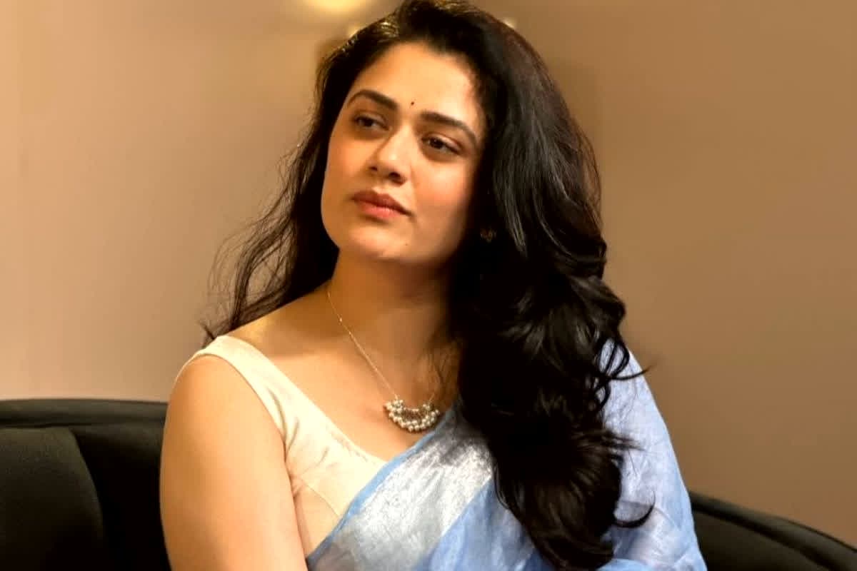 Girija Oak National Crush: रातों-रात नेशनल क्रश बनीं एक्ट्रेस, अब फेमस होना ही पड़ रहा है भारी… सोशल मीडिया पर जाहिर किया अपना दुख