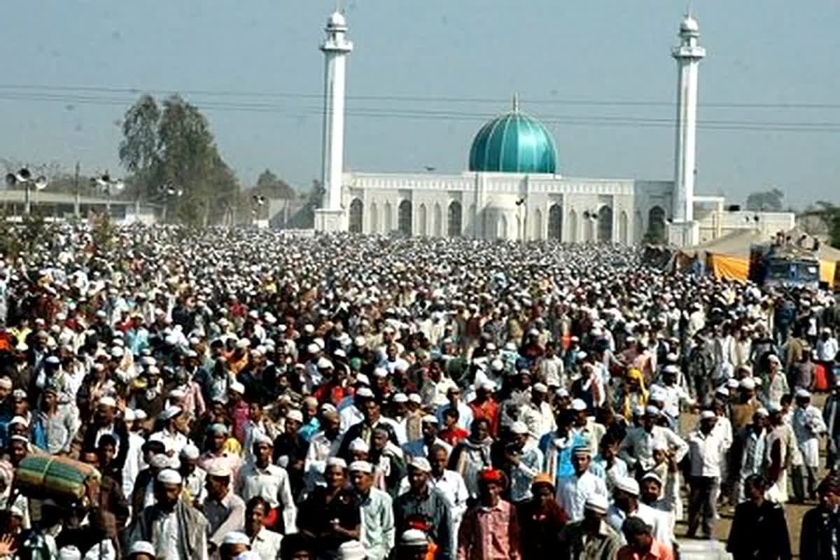 Ijtima 2025: भोपाल में इज्तिमा 2025 की तैयारियां पूरी, 12 लाख जायरीन के लिए तैयार किया गया विशाल 120 एकड़ पंडाल, जानिए क्यों यह इज्तिमा पिछले सालों से खास ?