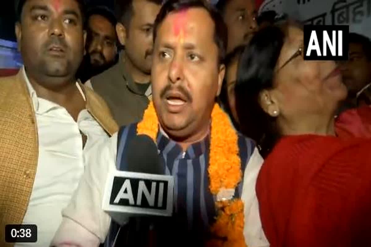 Bihar Assembly Election Result: जीत के बाद पहली बाहर मीडिया के सामने आए छत्तीसगढ़ भाजपा के प्रदेश प्रभारी नितिन नबीन, बताया कौन होगा मुख्यमंत्री, देखें आप भी