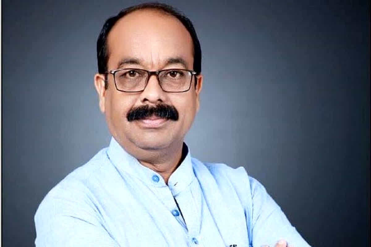 Raipur News: छत्तीसगढ़ वालों, तैयार हो जाइए… 9 बजे रेडियो के जरिए होने वाली है बड़ी घोषणा, उप मुख्यमंत्री अरुण साव करेंगे घोषणा…