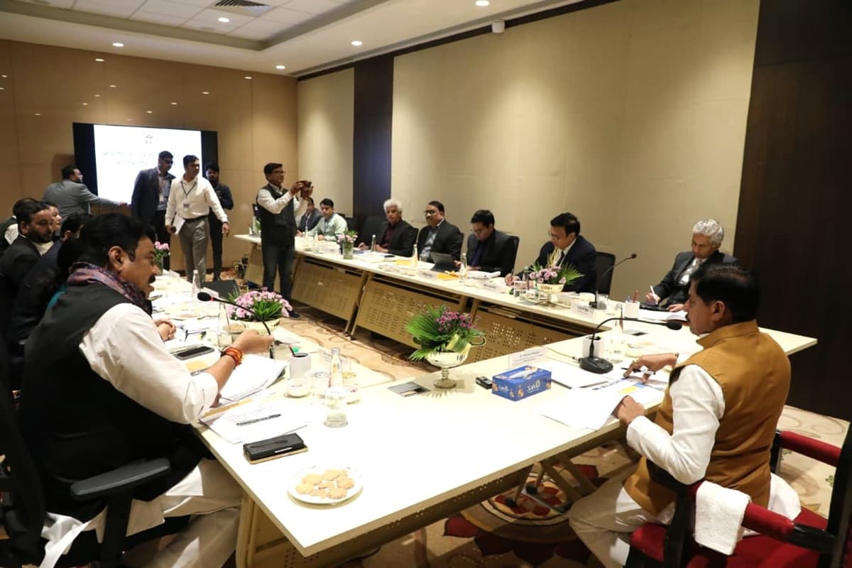 MP News: राशन दुकानों पर लगेंगी पीओएस मशीन, सिंहस्थ में अखाड़ों के लिए जारी होंगे अस्थाई राशन कार्ड, सीएम मोहन यादव ने समीक्षा बैठक में दिए निर्देश