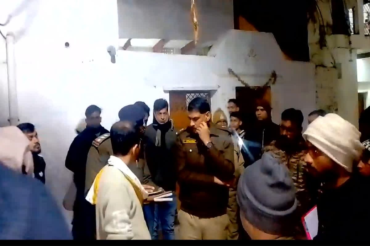 Jabalpur Crime News: घर से दूकान जानें निकले थे ज्वेलर्स बाप-बेटा, पहुंच गए थाने, जानें अचानक क्यों मांगनी पड़ी कानून से मदद